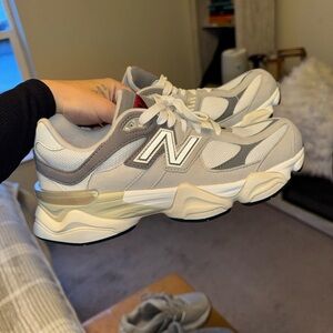 New Balance Men's Sneakers in Cream and Gray